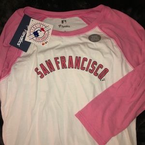 NWT SF Giants Women’s Top Size M